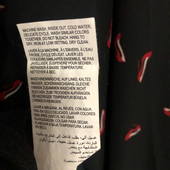 Michel Studio red heeled themed black blouse - Picture 6 of 8